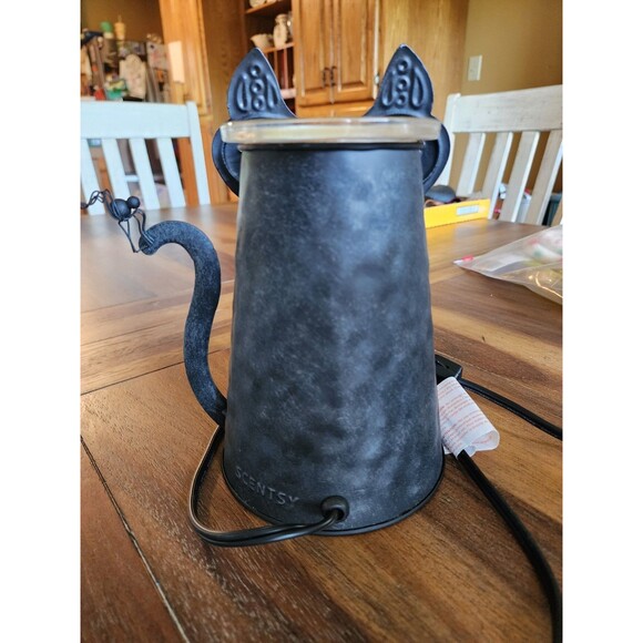 Scentsy Very Superstitious Black Cat Skeleton Wax Melt Warmer Goth Spooky - Picture 8 of 11